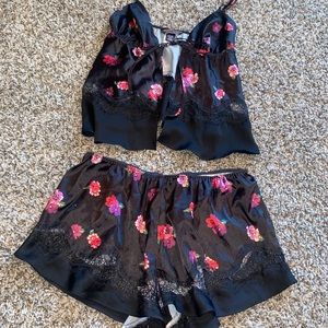 Victoria’s Secret sleep set